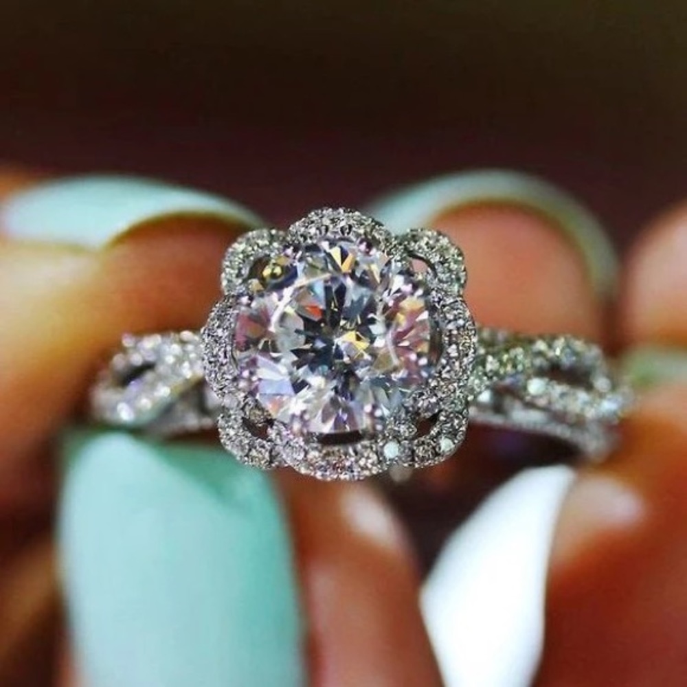 New Women’s 925 Silver Flower Shape Diamond Ring - Picture 2 of 6